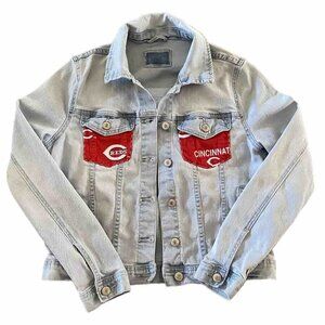 Forever 21 Cincinnati Reds Denim Jacket Girls‎ Size Large Baseball Light Wash